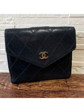 Chanel Bicolor Quilted Lambskin Bifold Wallet CC Logo Black